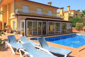 Adosada en venta en Lloret de Mar photo 0