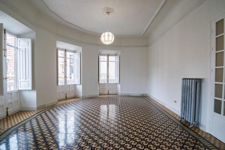 Piso en venta en Granada, Gran via photo 0