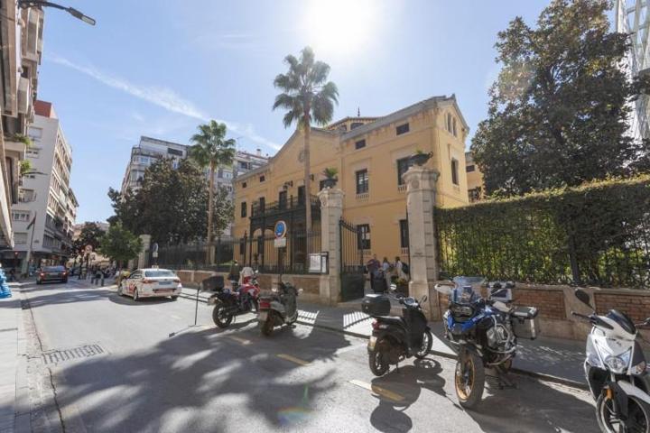 Piso en venta en Granada, Centro photo 0