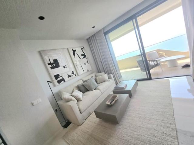 Apartamento en venta en Benidorm, Playa de Poniente photo 0