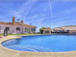 Chalet en venta en Alhaurín de la Torre photo 0