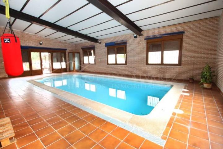 Chalet en venta en Yeles, Castilla la mancha photo 0