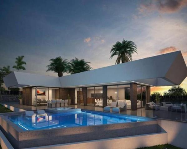 Casa en venta en Denia photo 0