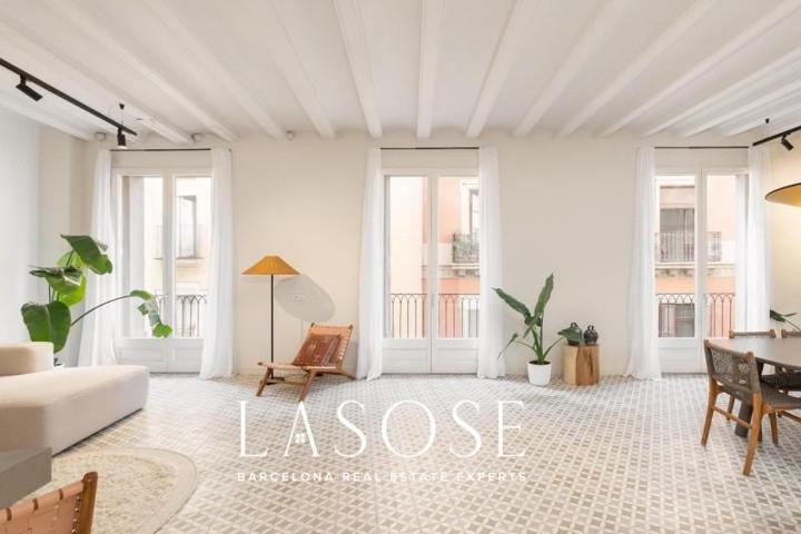 Piso en venta en Barcelona, Sant Pere - Santa Caterina i la Ribera photo 0