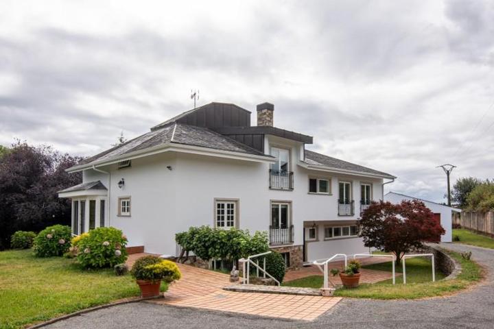 Chalet en venta en Bergondo, Santa marta de babio photo 0