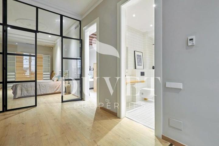 Piso en venta en Barcelona, El Gòtic photo 0