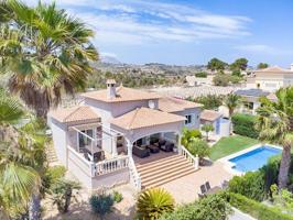 Chalet en venta en Moraira, Camarrocha photo 0
