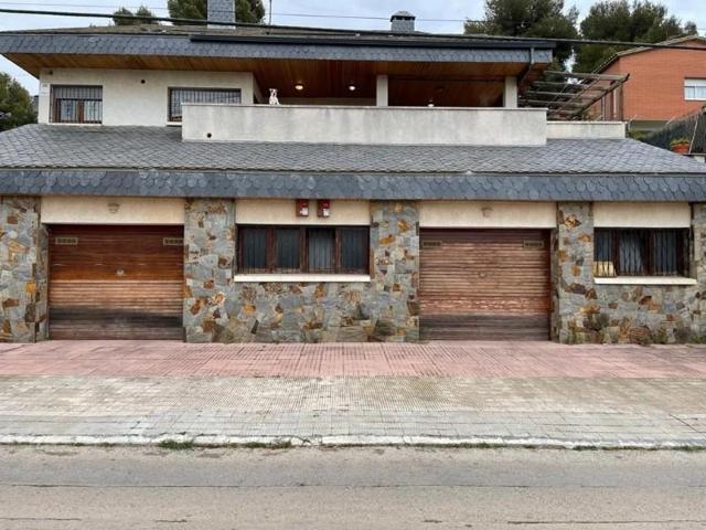 Chalet en venta en Calafell photo 0