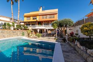 Adosada en venta en Sant Pere de Ribes, Mas d’en Serra photo 0