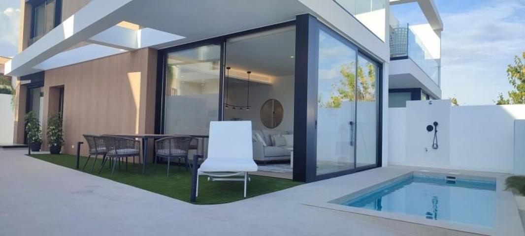 Chalet en venta en Pilar de la Horadada, Torre de la Horadada photo 0