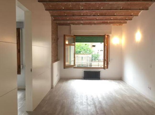 Apartamento en venta en Barcelona photo 0