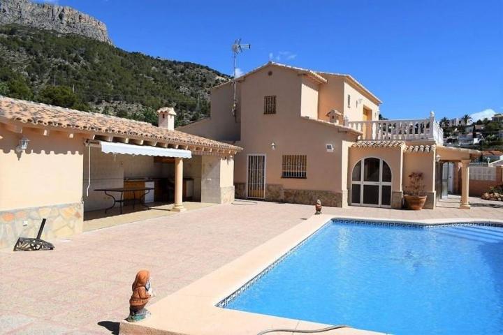 Chalet en venta en Calpe, Canuta photo 0