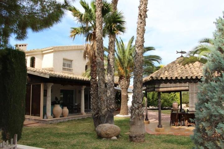 Chalet en venta en Elche, Perleta photo 0
