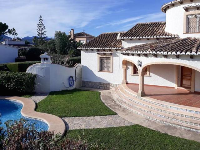 Chalet en venta en Denia, Km 10 photo 0