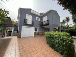 Chalet en venta en Denia photo 0