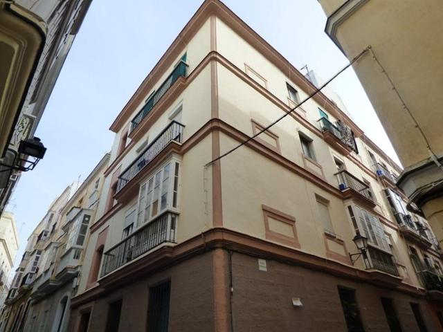 Edificio en venta en Cádiz, Casco Historico - Barrio La Vina photo 0