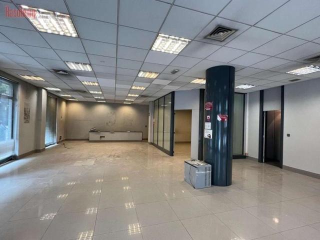 Local comercial en venta en Monforte de Lemos photo 0