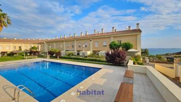 Adosada en venta en Tarragona, Tarragona photo 0