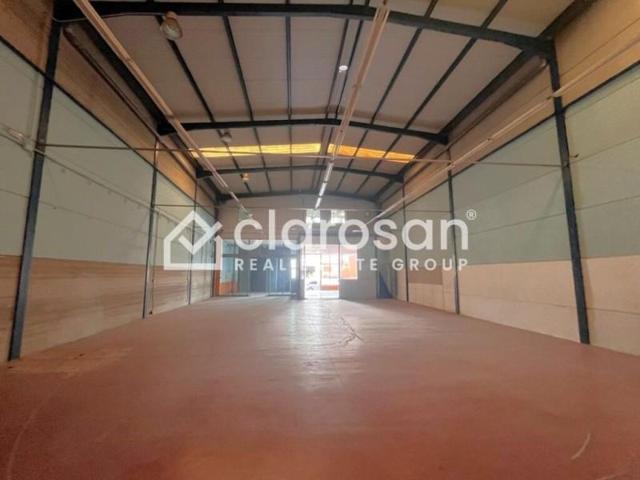 Nave industrial en venta en Coín photo 0