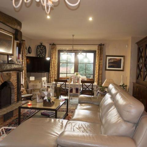 Casa en venta en Mondariz-Balneario photo 0