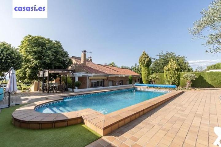 Casa en venta en Zubia, La Zubia photo 0