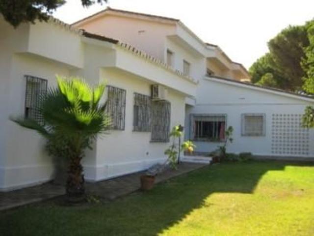 Chalet en venta en Huelva, Avenida Andalucia photo 0