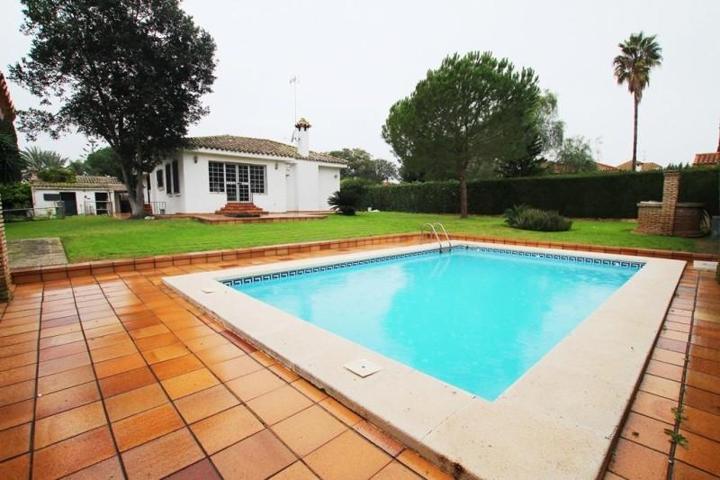 Chalet en venta en Jerez de la Frontera, Montealto photo 0
