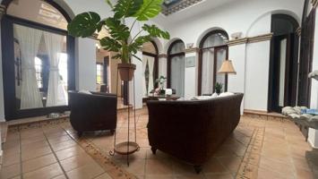 Chalet en venta en Chiclana de la Frontera, Las Palomas photo 0