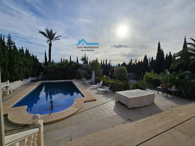 Chalet en venta en Alfaz del Pi, Escandinavia photo 0