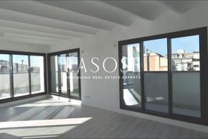 Piso en venta en Barcelona, Navas photo 0
