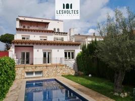 Chalet en venta en Palafrugell, Carrer de la Roella, 17200 photo 0