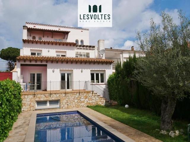 Chalet en venta en Palafrugell, Carrer de la Roella, 17200 photo 0