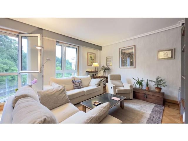 Piso en venta en Donostia-San Sebastián, Amara photo 0