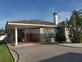 Chalet en venta en Chiclana de la Frontera photo 0