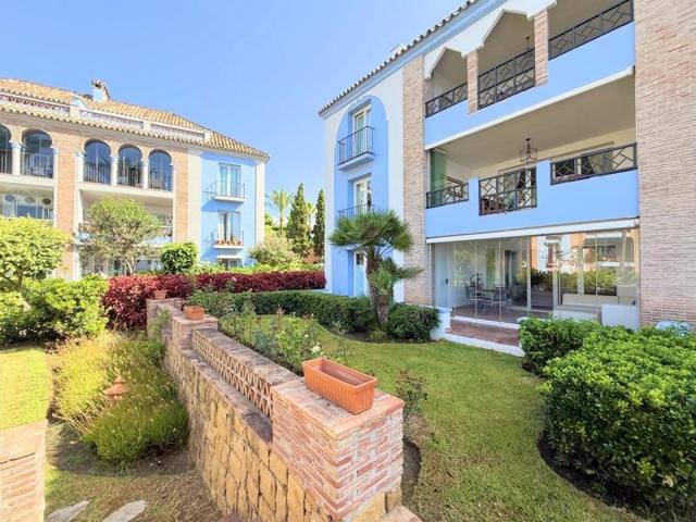 Apartamento en venta en Casares, La Perla de la Bahia, 29690 photo 0
