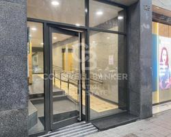 Local comercial en venta en Barcelona photo 0