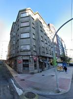Edificio en venta en Vigo, Traviesas photo 0