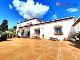 Chalet en venta en Almuñécar photo 0