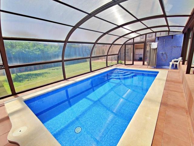 Chalet en venta en El Vendrell photo 0