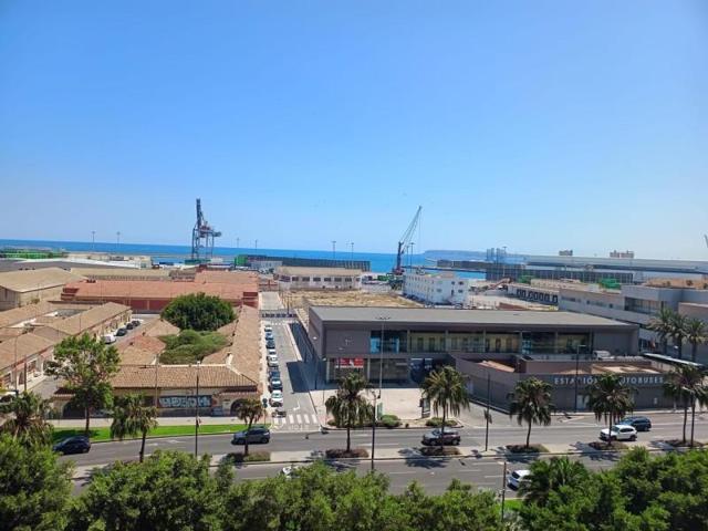 Piso en venta en Alicante, Centro photo 0