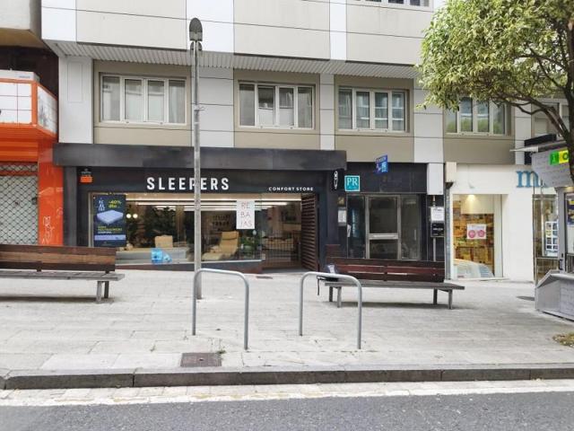 Local comercial en venta en Santiago de Compostela, Ensanche photo 0