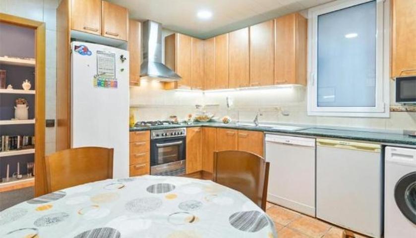 Apartamento en venta en Barcelona photo 0