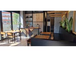 Local comercial en venta en Cornellà de Llobregat photo 0