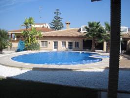 Chalet en venta en Benaguasil photo 0