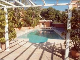 Chalet en venta en Benalmádena, Benamaina photo 0