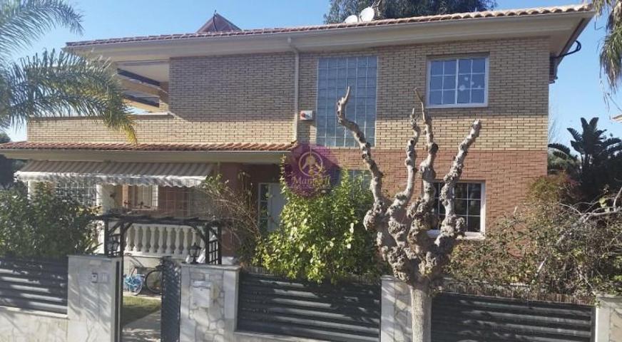 Casa en venta en Cambrils, Cambrils photo 0