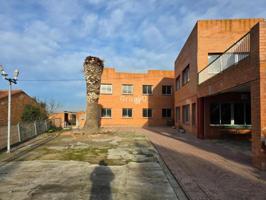 Edificio en venta en Alcarràs photo 0