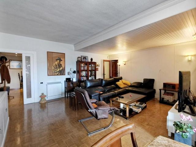 Piso en venta en Barcelona, La Nova Esquerra de l´Eixample photo 0