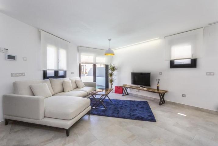 Chalet en venta en Torrevieja photo 0