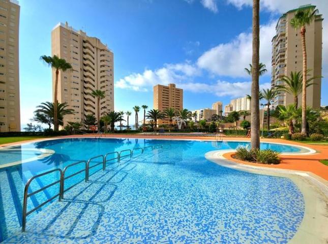 Apartamento en venta en El Campello, Playa Muchavista photo 0